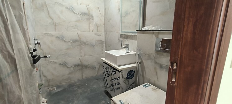 Bathroom, parklands 4 Bedroom 350 Sq.Yd. Builder Floor In Sector 85 Faridabad 8884928