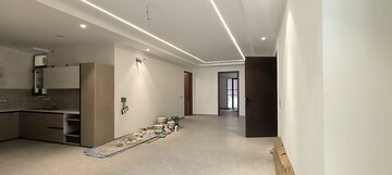 Room in 4 BHK Builder Floor at Parklands, Sector 85 – for Sale