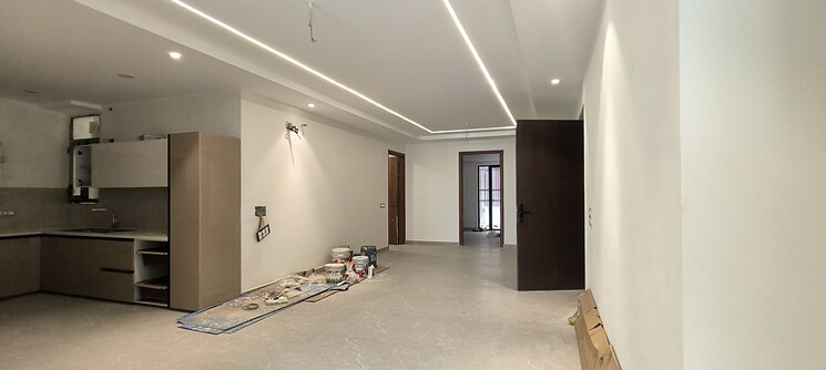 Room, parklands 4 Bedroom 350 Sq.Yd. Builder Floor In Sector 85 Faridabad 8884928