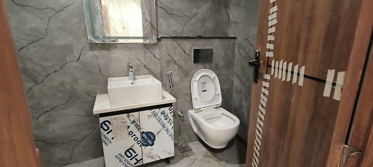 Bathroom, parklands 4 Bedroom 350 Sq.Yd. Builder Floor In Sector 85 Faridabad 8884928