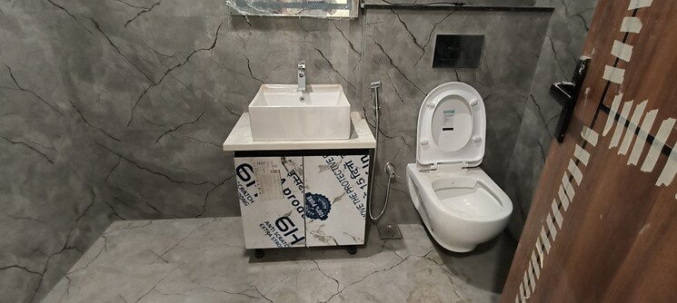 Bathroom, parklands 4 Bedroom 350 Sq.Yd. Builder Floor In Sector 85 Faridabad 8884928