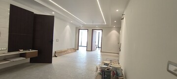 Room in 4 BHK Builder Floor at Parklands, Sector 85 – for Sale