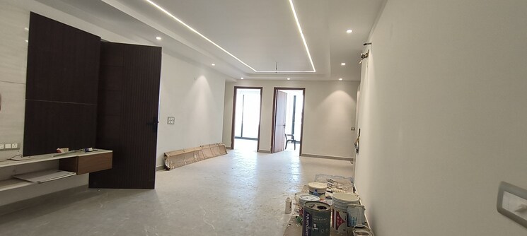 Room, parklands 4 Bedroom 350 Sq.Yd. Builder Floor In Sector 85 Faridabad 8884928