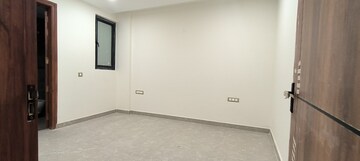 Room in 4 BHK Builder Floor at Parklands, Sector 85 – for Sale