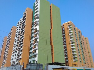 3 BHK Apartment – Exterior View View at Sargam Apartment, Jankipuram - for Sale