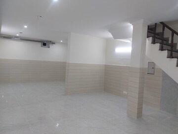 Living Room in 2 BHK Builder Floor at Sector 27 – for Rent