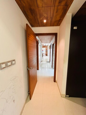 Building Lobby in 3 BHK Apartment at Indiranagar – for Rent