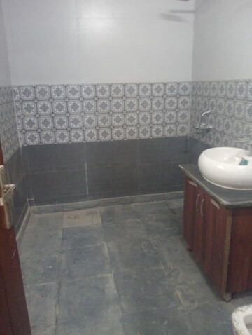 Bathroom in 4 BHK Builder Floor at Sector 28 – for Rent