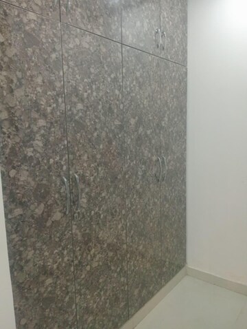 Furnished Amenities in 3 BHK Builder Floor at Sector 38 – for Rent