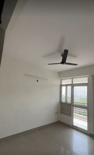 Room in 3 BHK Apartment at GH-7 Crossings Republik, Vijay Nagar – for Sale