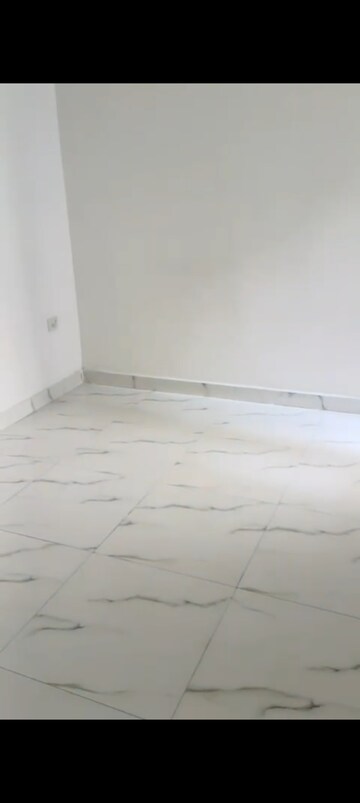 Room in 3 BHK Apartment at Mahagun Mywoods, Sector 16c Greater Noida – for Rent