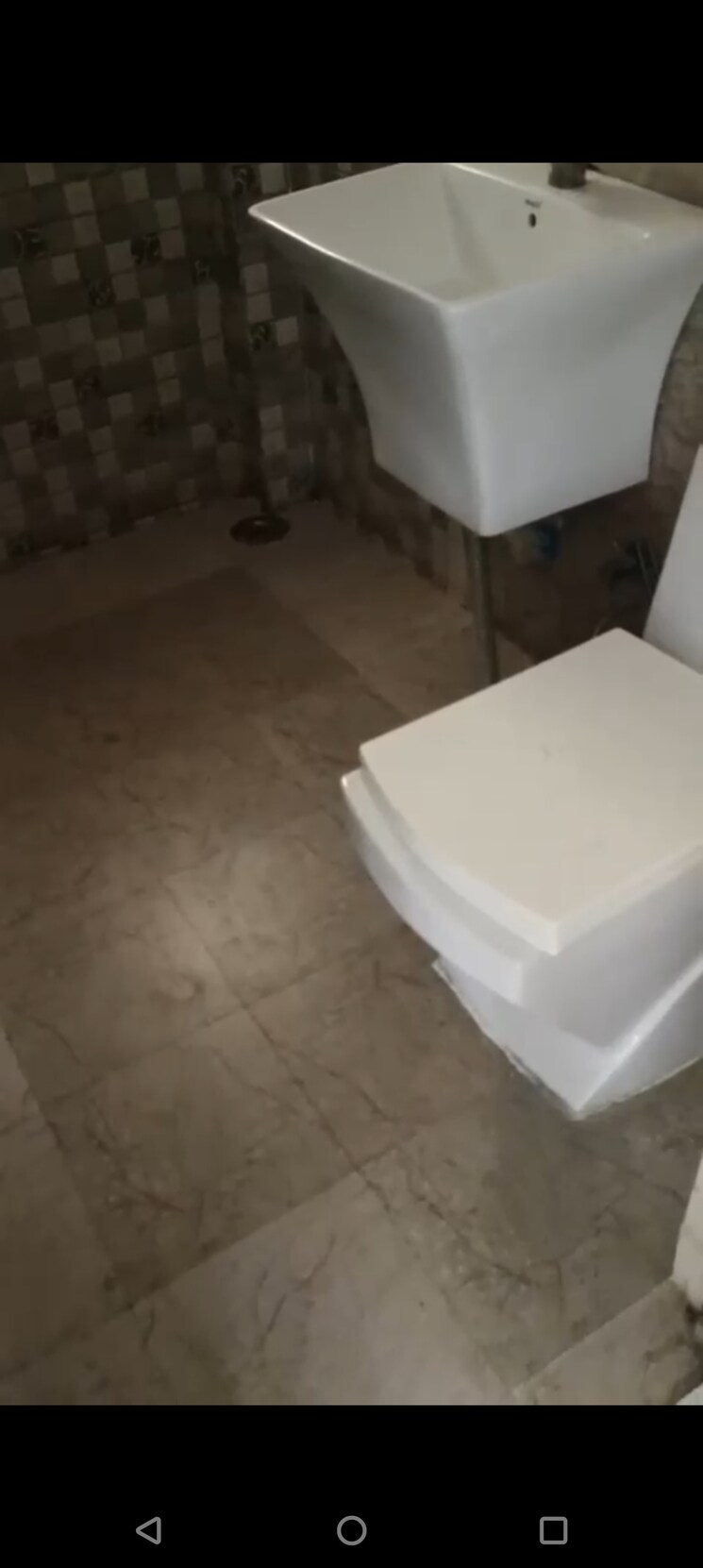 Bathroom, mahagun-mywoods 3 Bedroom 1710 Sq.Ft. Apartment In Sector 16c Greater Noida Greater Noida 8885535