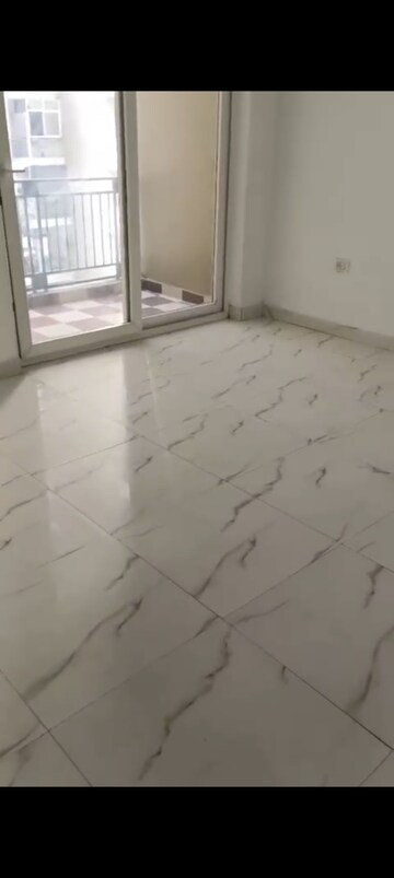 Room in 3 BHK Apartment at Mahagun Mywoods, Sector 16c Greater Noida – for Rent