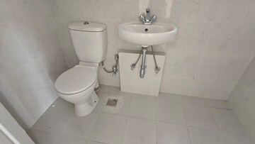 Bathroom in 4 BHK Builder Floor at BPTP Parkland Pride, Sector 77 – for Sale