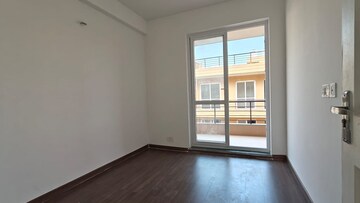 Room in 4 BHK Builder Floor at BPTP Parkland Pride, Sector 77 – for Sale