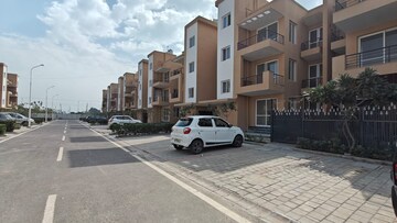 4 BHK Builder Floor – Exterior View View at BPTP Parkland Pride, Sector 77 - for Sale