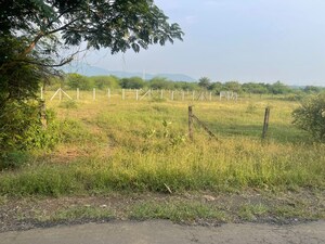  Plot For Sale in Andheri East