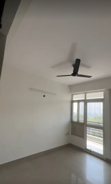 Room in 2 BHK Apartment at GH-7 Crossings Republik, Vijay Nagar – for Rent