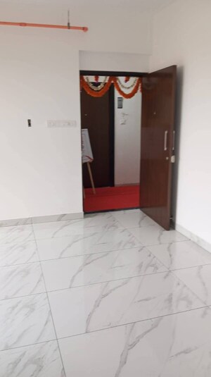 Room in 2 BHK Apartment at Raymond The Address, Pokhran Road No Two – for Sale