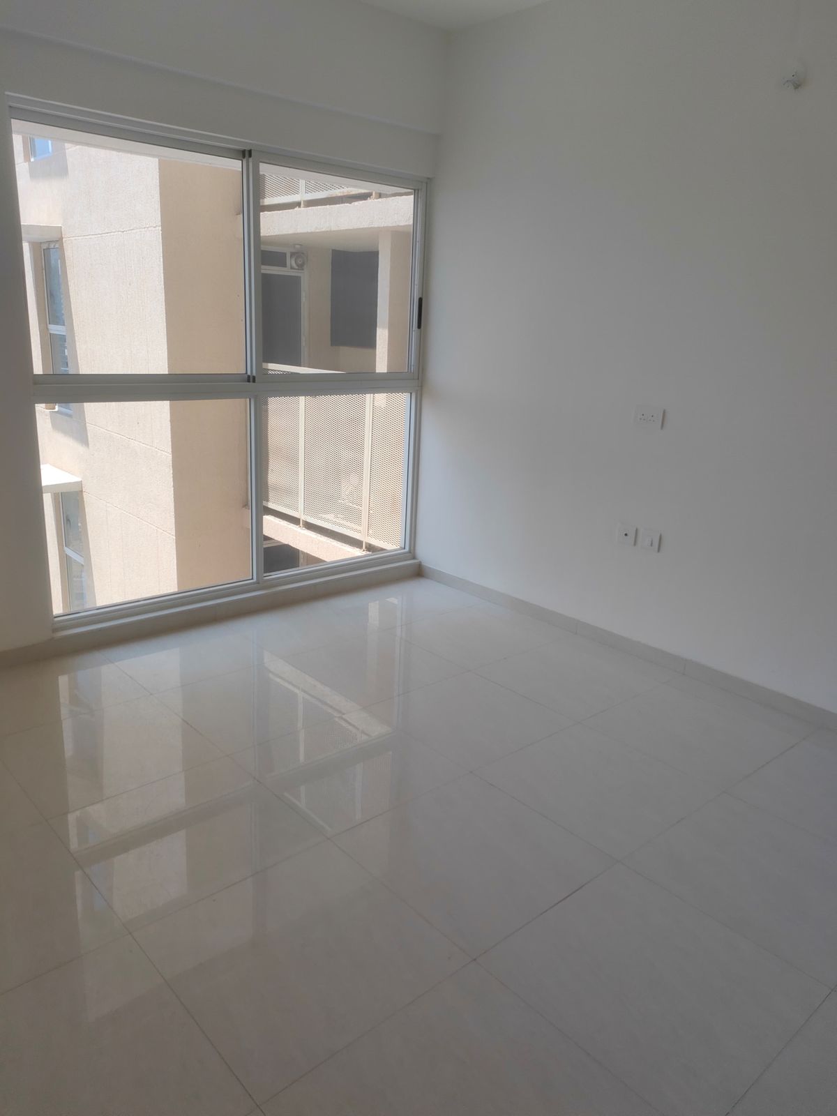 1 BHK Apartment For Sale in Raymond Ten X Habitat