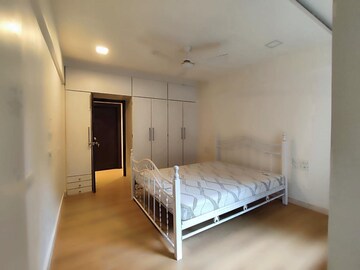 Bedroom in 2 BHK Apartment at Amar Towers, Juhu – for Rent