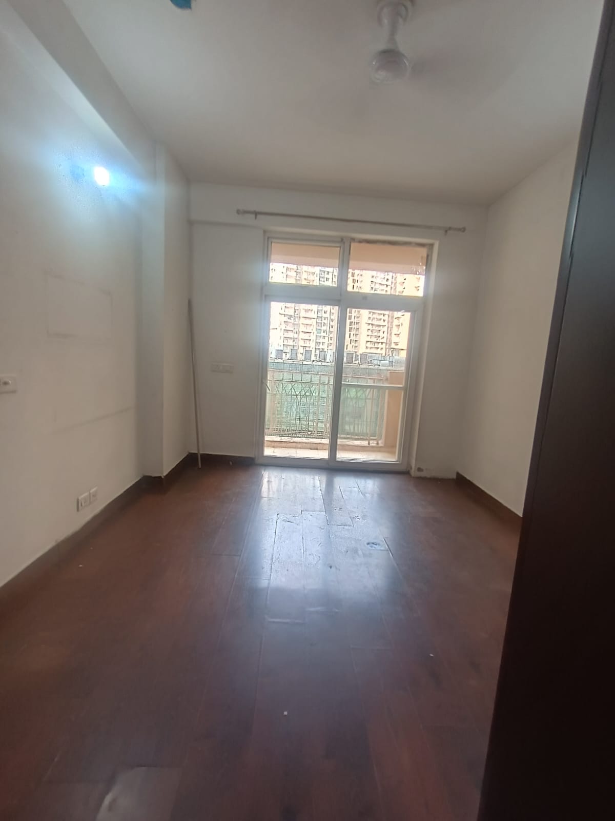 3 BHK Apartment For Rent in Mahagun Mywoods