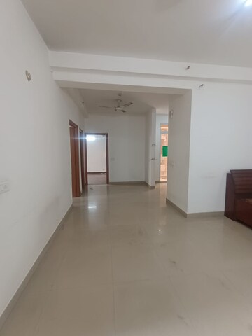Room in 3 BHK Apartment at Mahagun Mywoods, Sector 16c Greater Noida – for Rent