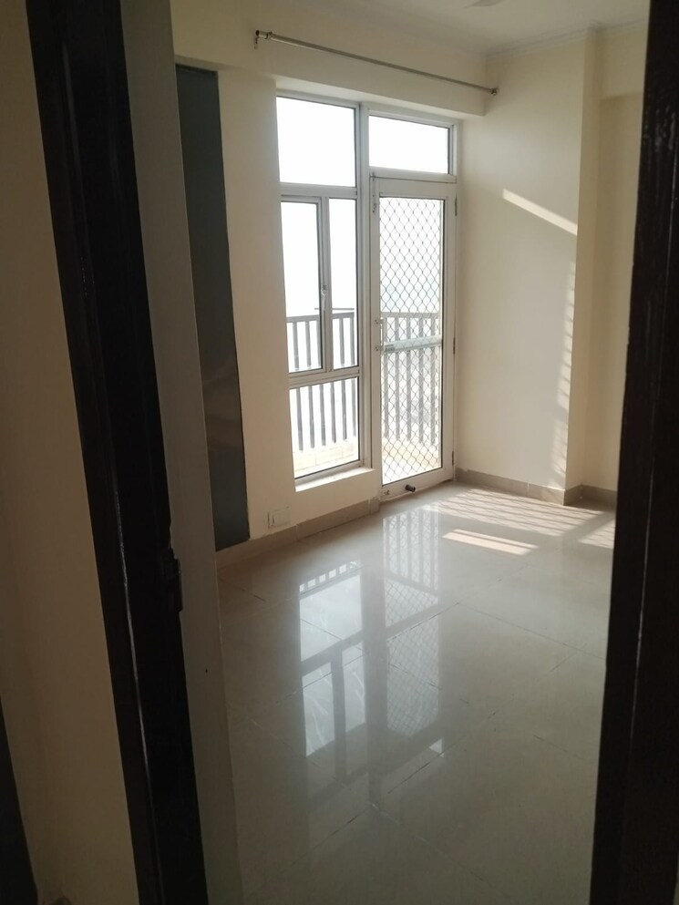 Room, gaur-city-5th-avenue 3 Bedroom 1470 Sq.Ft. Apartment In Sector 4 Greater Noida Greater Noida 8885936