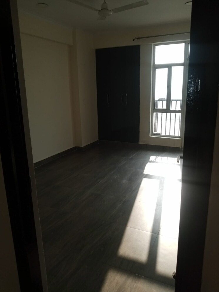 Room, gaur-city-5th-avenue 3 Bedroom 1470 Sq.Ft. Apartment In Sector 4 Greater Noida Greater Noida 8885936