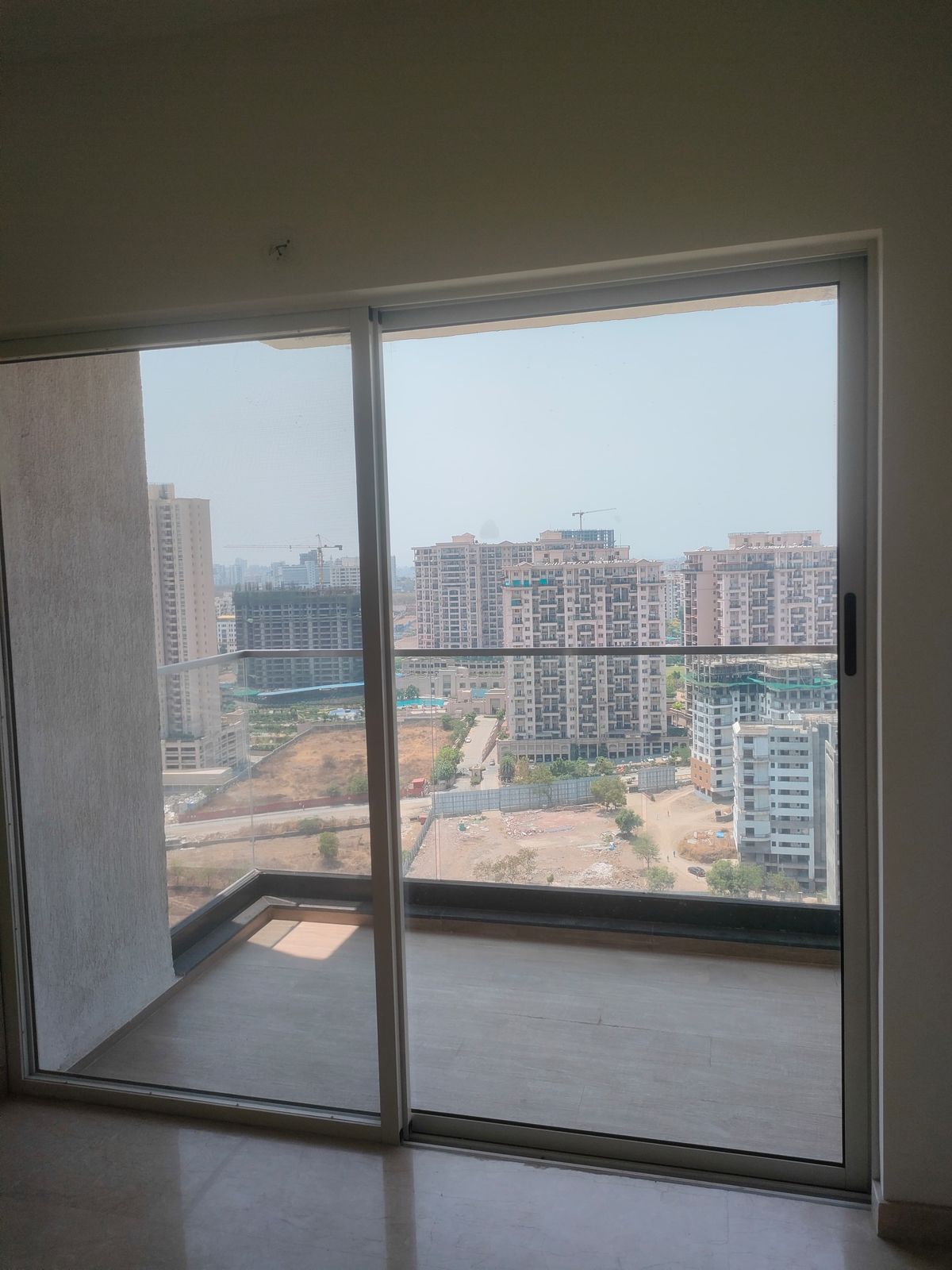 2 BHK Apartment For Sale in Raymond Ten X Habitat