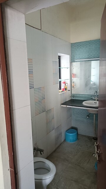 Bathroom in 2.5 BHK Builder Floor at The Mall Avenue – for Rent