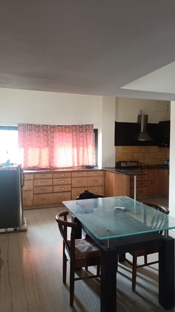 Kitchen in 2.5 BHK Builder Floor at The Mall Avenue – for Rent