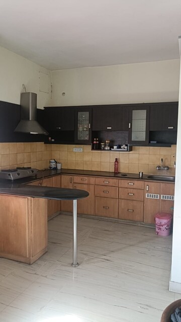Kitchen in 2.5 BHK Builder Floor at The Mall Avenue – for Rent