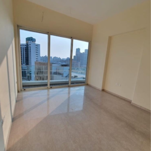 Room in 4 BHK Apartment at Raheja Classique, Shashtri Nagar – for Sale