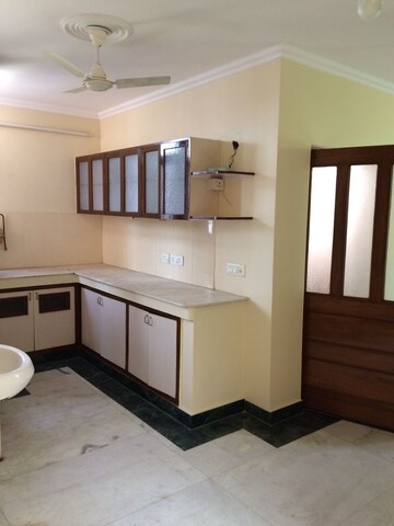 Kitchen in 2 BHK Builder Floor at Sarvapriya Vihar – for Rent