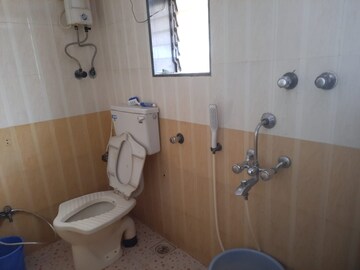 Bathroom in 1 BHK Apartment at United Unity Heights, Malad West – for Rent