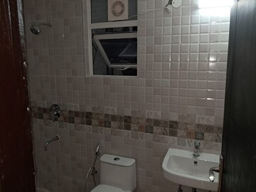 Bathroom in 3 BHK Apartment at Signature Global Park, Sohna Sector 36 – for Rent