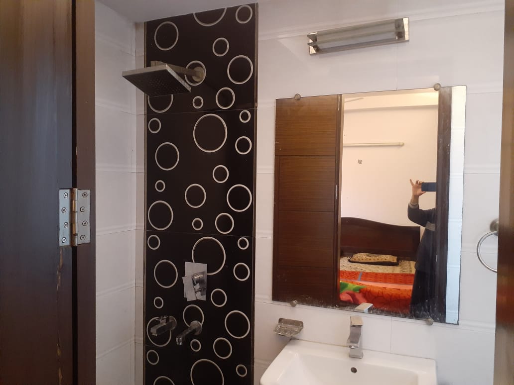 3 BHK Builder Floor For Rent in Lajpat Nagar III