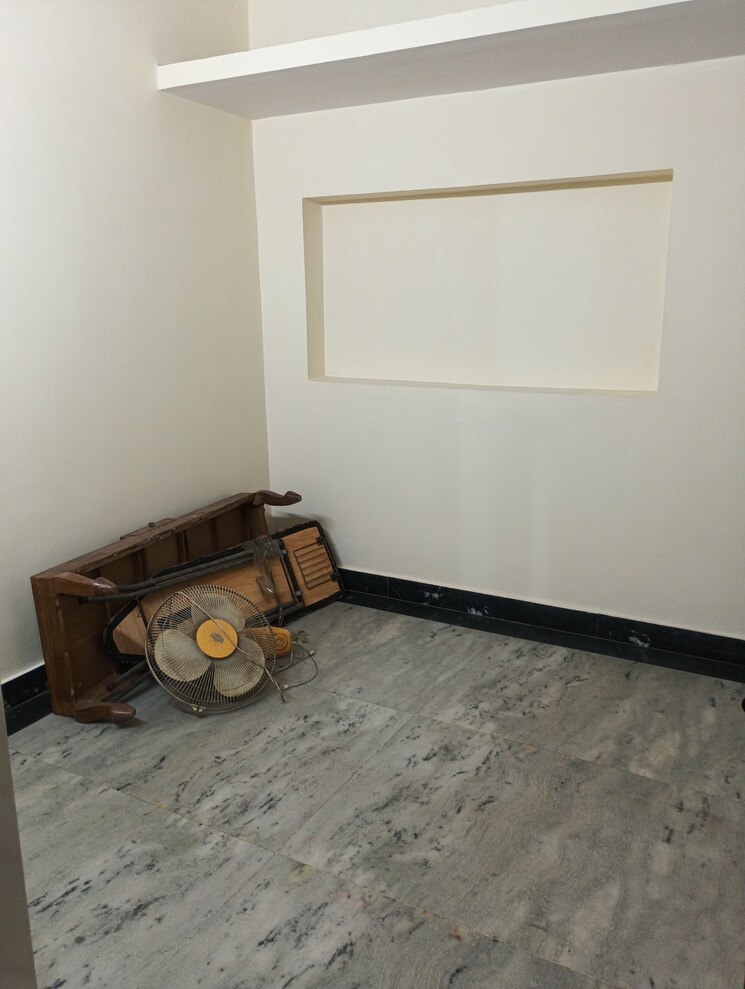  Parking, lajpat nagar iii 3 Bedroom 1800 Sq.Ft. Builder Floor In Lajpat Nagar Iii Delhi 8886317