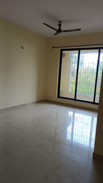 Bedroom in 2 BHK Apartment at Vastu Tower, Malad West – for Rent