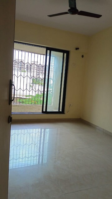 Bedroom in 2 BHK Apartment at Vastu Tower, Malad West – for Rent