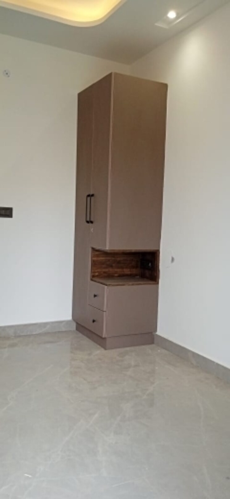 Room, igi airport area 3 Bedroom 1000 Sq.Ft. Apartment In Igi Airport Area Delhi 8886395