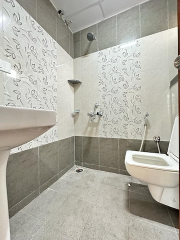 Bathroom in 3 BHK Builder Floor at Hsr Layout Sector 3 – for Rent