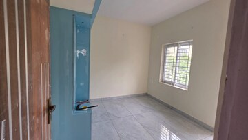 Room in 2 BHK Apartment at Mahadevpura – for Rent
