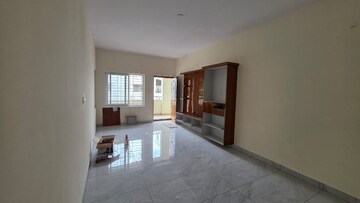 Room in 2 BHK Apartment at Mahadevpura – for Rent