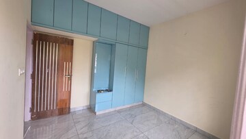 Room in 2 BHK Apartment at Mahadevpura – for Rent