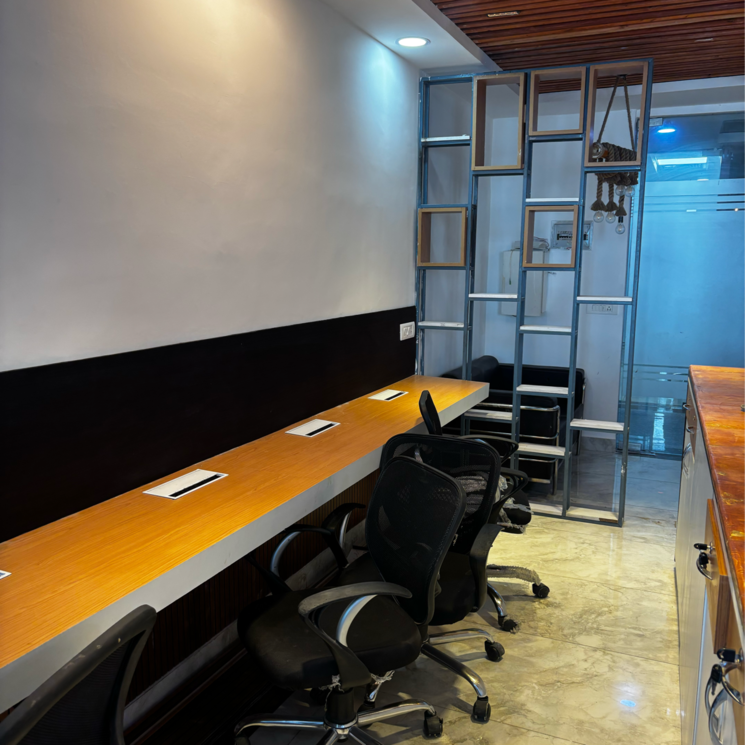 Gym, grandslam-ithum Commercial Office Space in IT/SEZ 786 Sq.Ft. In Wazidpur Noida 8886789