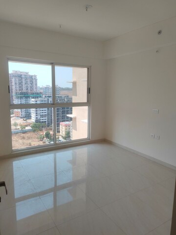 Room in 2 BHK Apartment at Raymond Ten X Habitat, Pokhran Road No Two – for Rent
