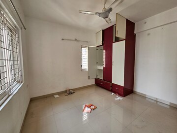 Room in 3 BHK Apartment at Prajay Megapolis, Kukatpally – for Rent