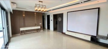Room in 3 BHK Apartment at Oberoi Enigma, Mulund West – for Rent